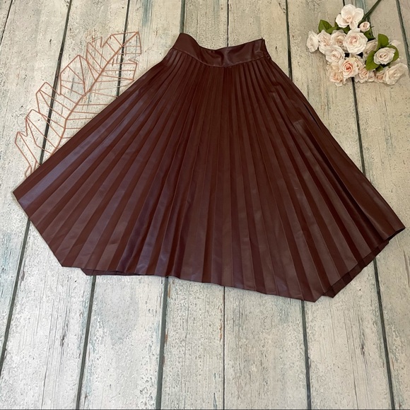 Zara XS brown faux leather pleated skirt high waisted Asymmetric hem Zipper - Picture 7 of 11